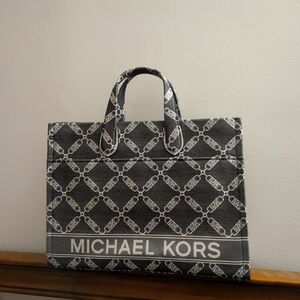 Michael Kors Gigi Large Jacquard Tote Bag in Black/White